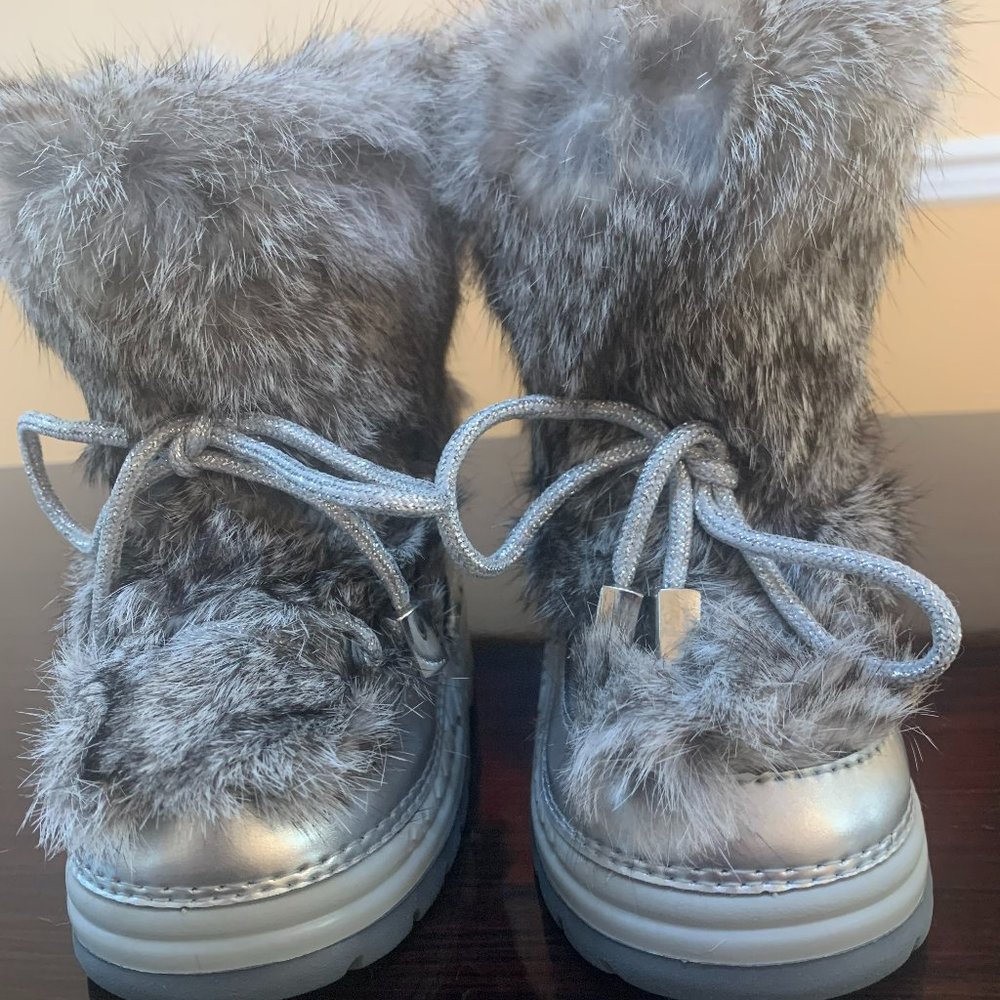 Snow Boots - Picture 2 of 3
